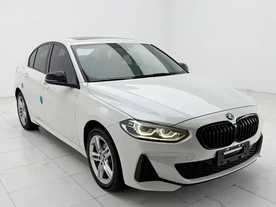 Фото 3 - BMW 1 Series