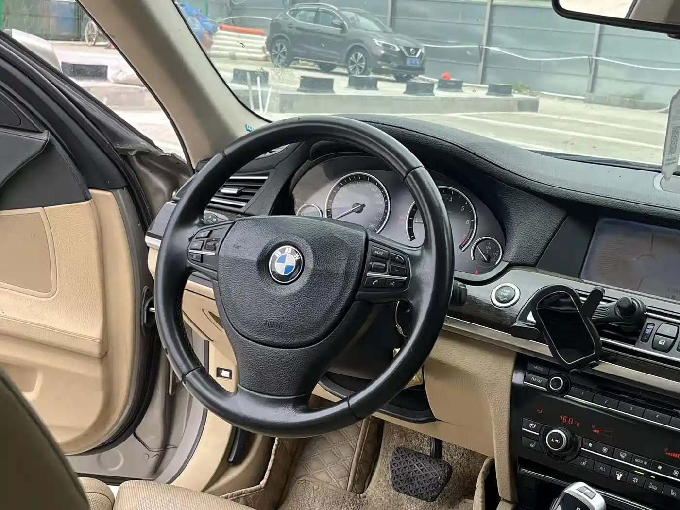 BMW 7 Series 2010 2009 750Li Leading