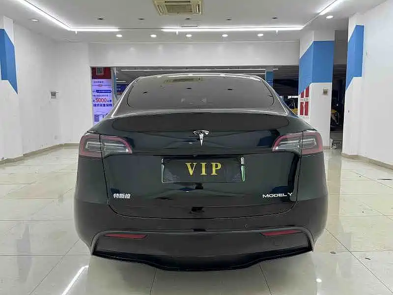 Фото 7 - Tesla Model Y