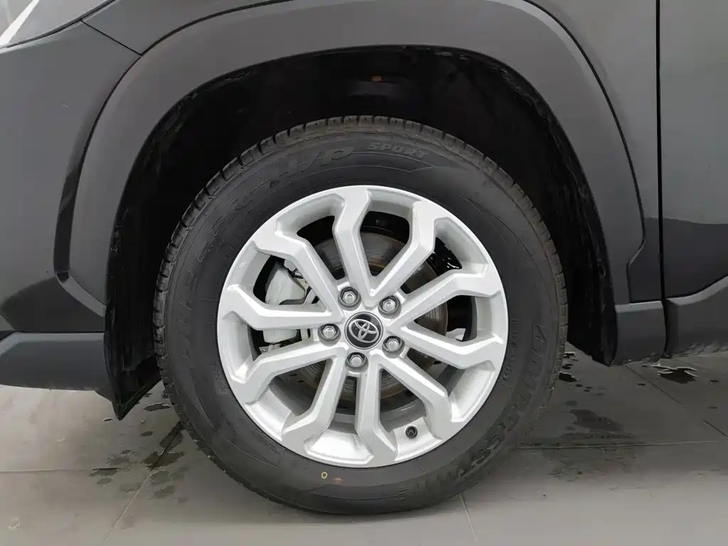 Toyota Frontlander 2025 2024 2.0L CVT Leading Plus Edition