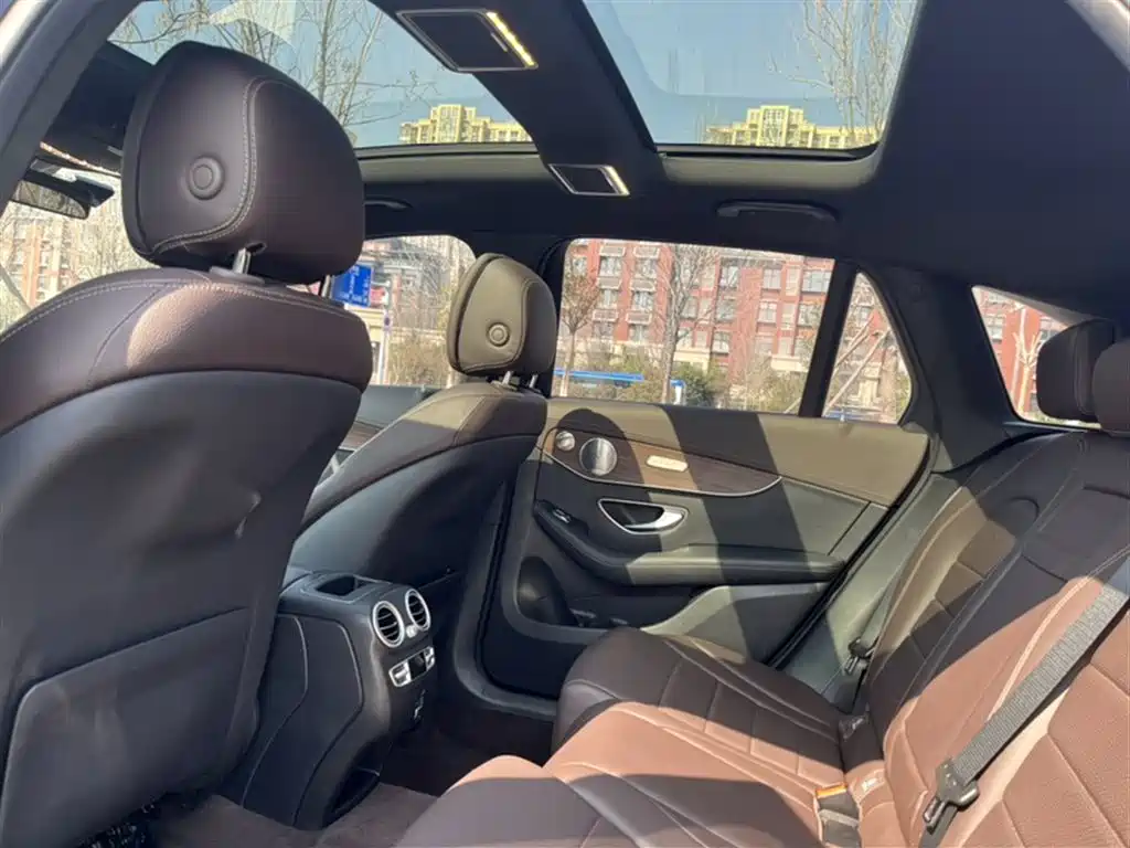 Mercedes-Benz GLC 2021 GLC 300 L 4MATIC Sporty фото 3
