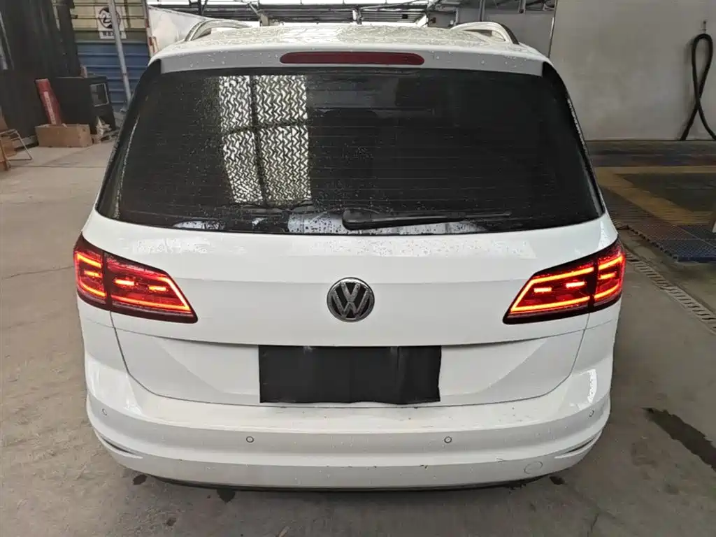 Volkswagen Golf Sportsvan 2016 1.6L Automatic Comfort фото 6