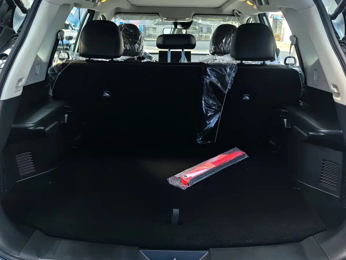 Nissan X-Trail 2026 2025 Honor 2.0L 2WD Leading Edition