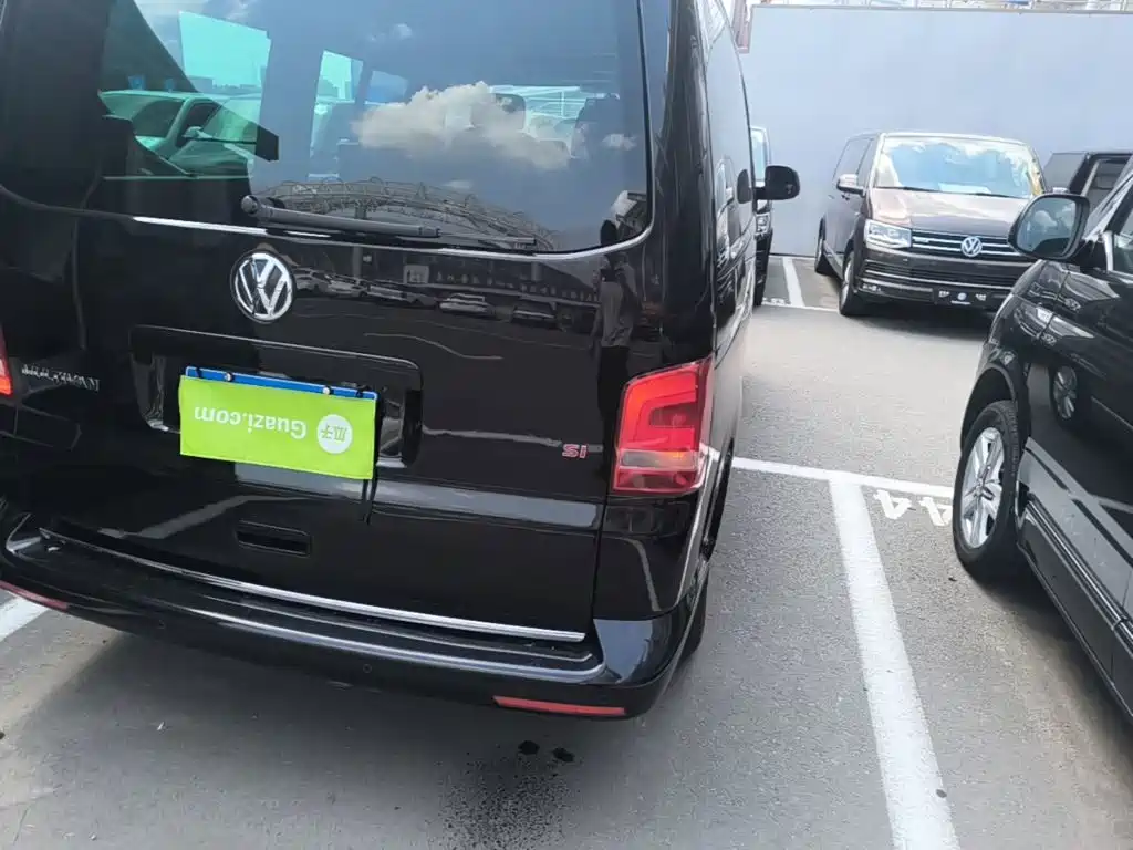 Volkswagen Multivan 2015 2012 2.0TSI 2WD Luxury Edition