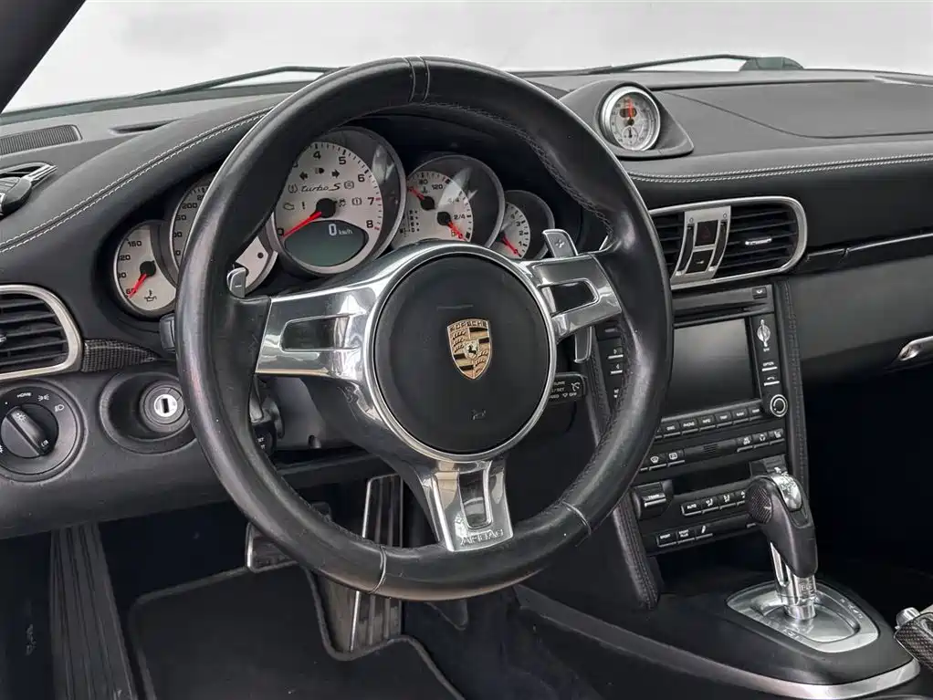 Porsche 911 2010 Turbo S 3.8T фото 11