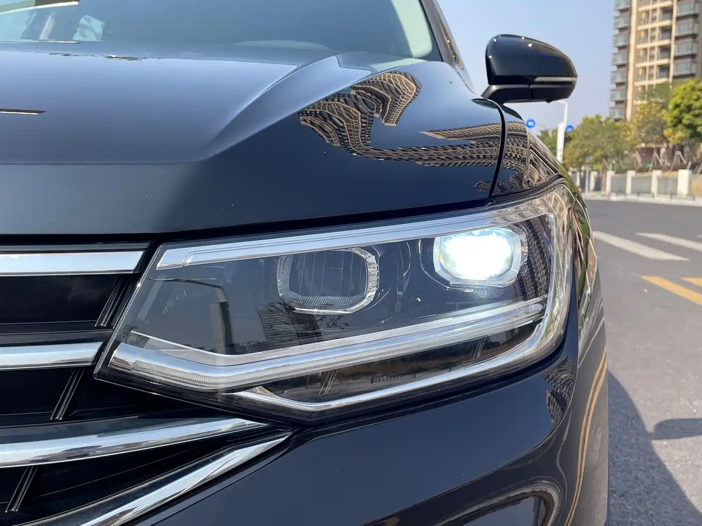 Volkswagen Tiguan L 2022 330TSI Auto 2WD R-Line Premium Edition фото 9