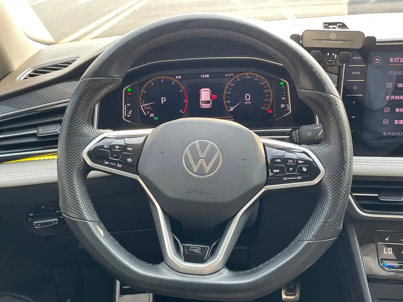 Volkswagen Tiguan L 2022 330TSI Auto 2WD R-Line Premium Edition фото 17
