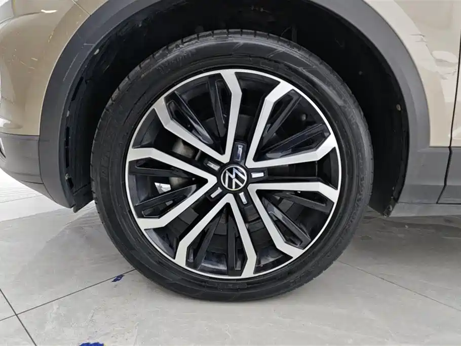Фото 6 - Volkswagen T-ROC