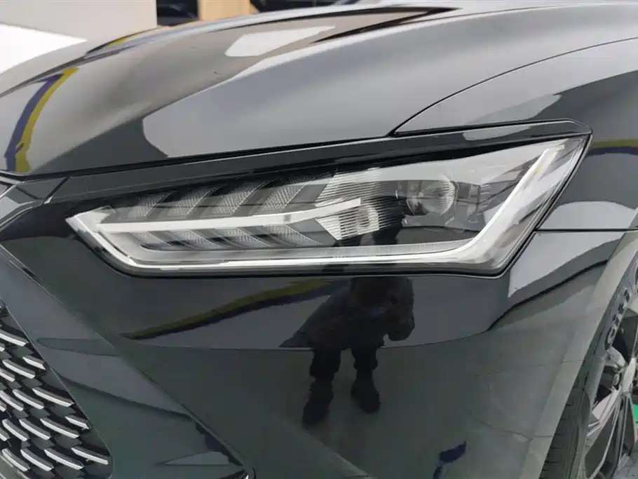 BYD Qin PLUS 2024 Glory Edition DM-i 55KM Leading фото 5