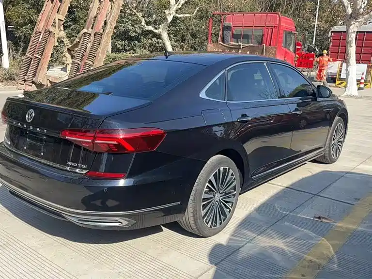 Volkswagen Passat 2019 Model 380TSI Luxury Edition China VI фото 6