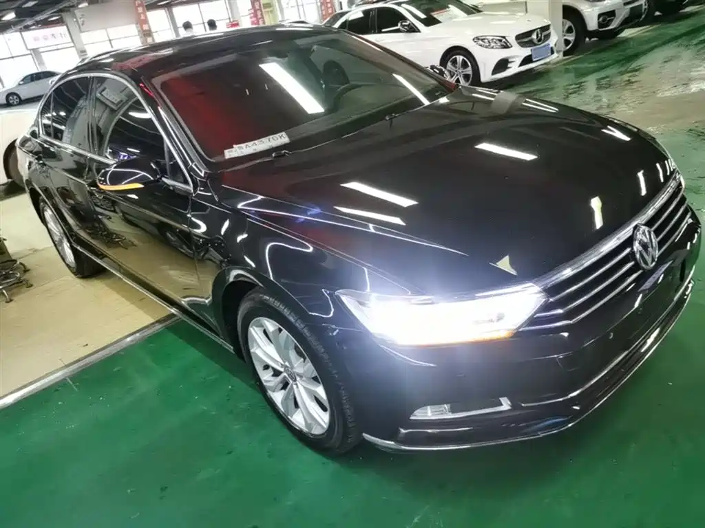 Volkswagen Magotan 2017 330TSI DSG Luxury фото 4
