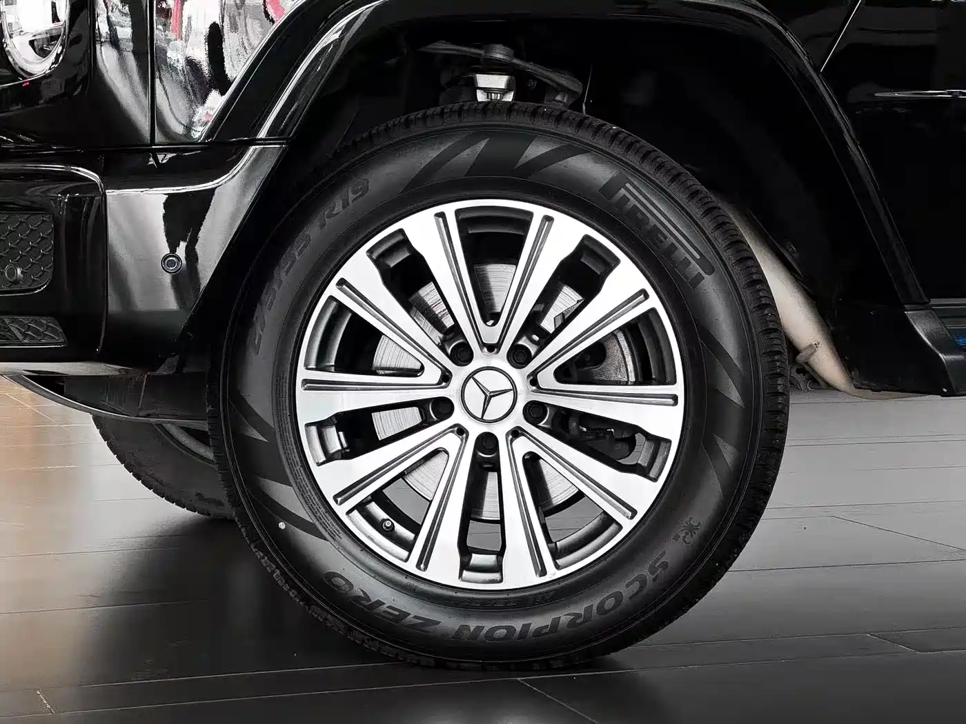 Mercedes-Benz G-Class 2024 G 500 фото 10