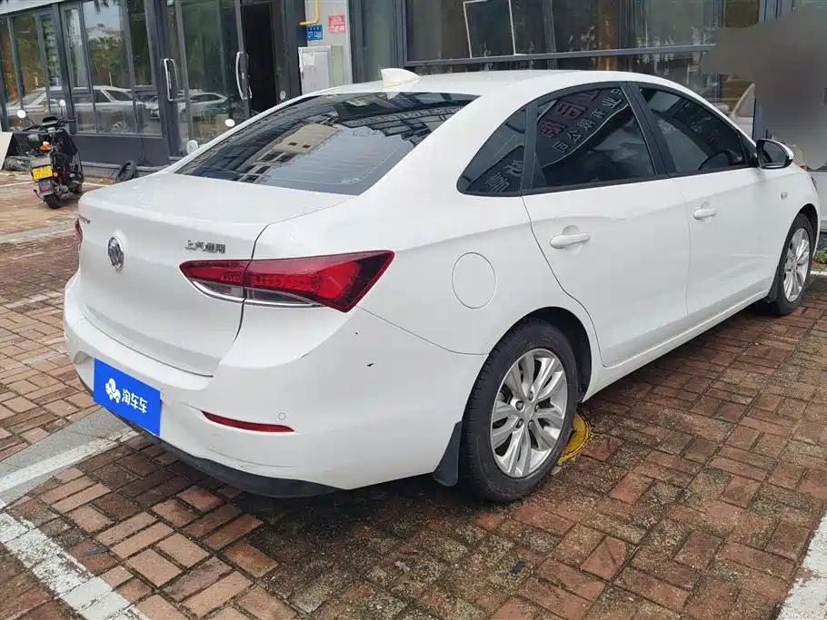Buick Excelle 2021 Exemplar 1.5L Auto Elite фото 3
