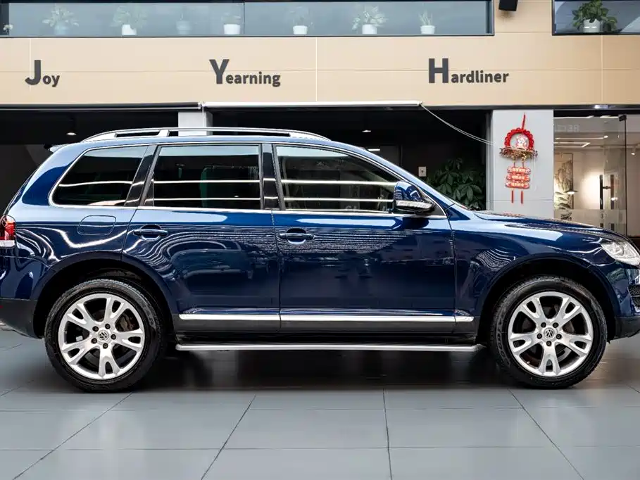 Volkswagen Touareg 2010 3.6 Limited Luxury Edition фото 3