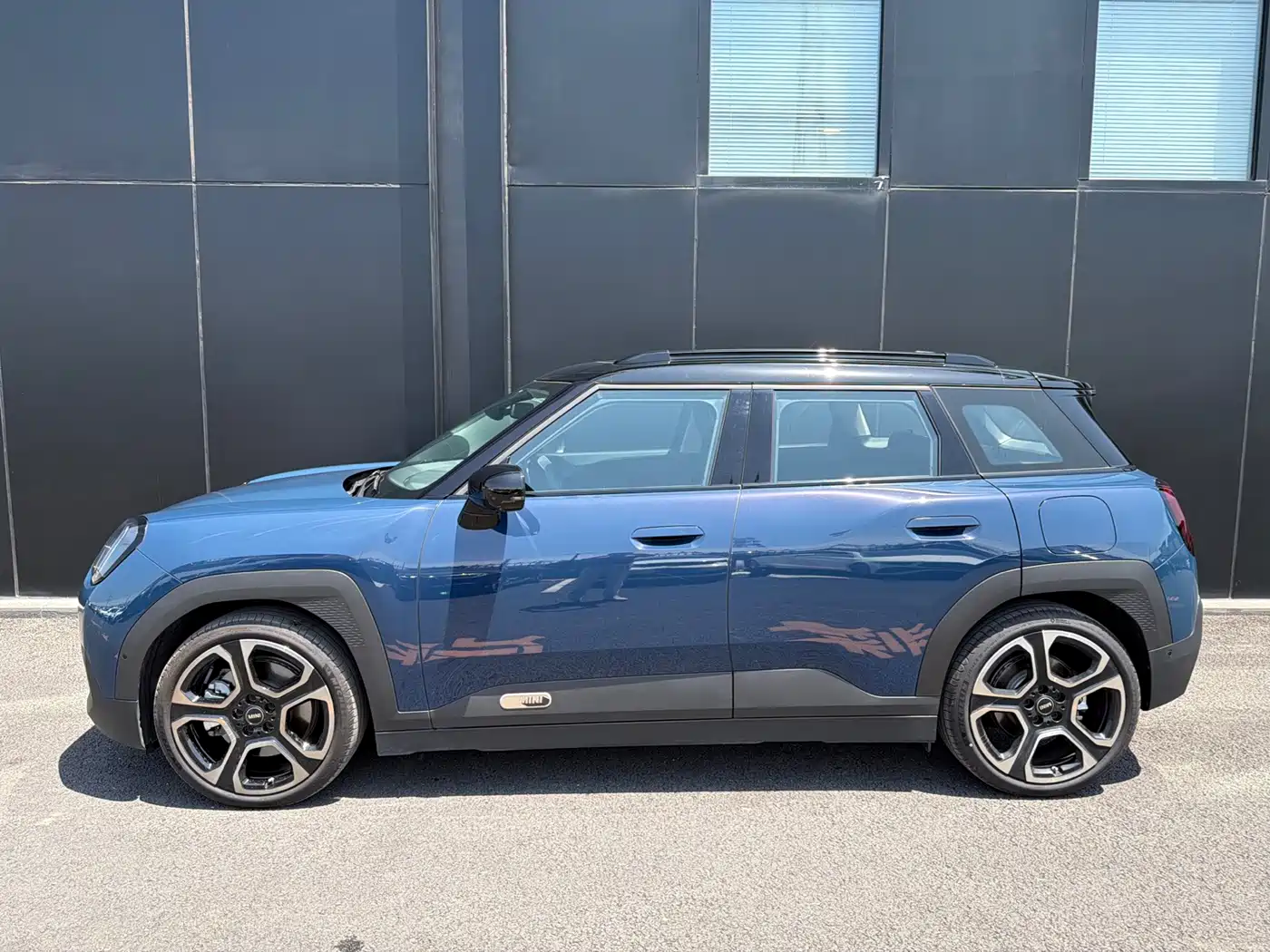 MINI Electric MINI ACEMAN 2025 2024 Model SE Artist