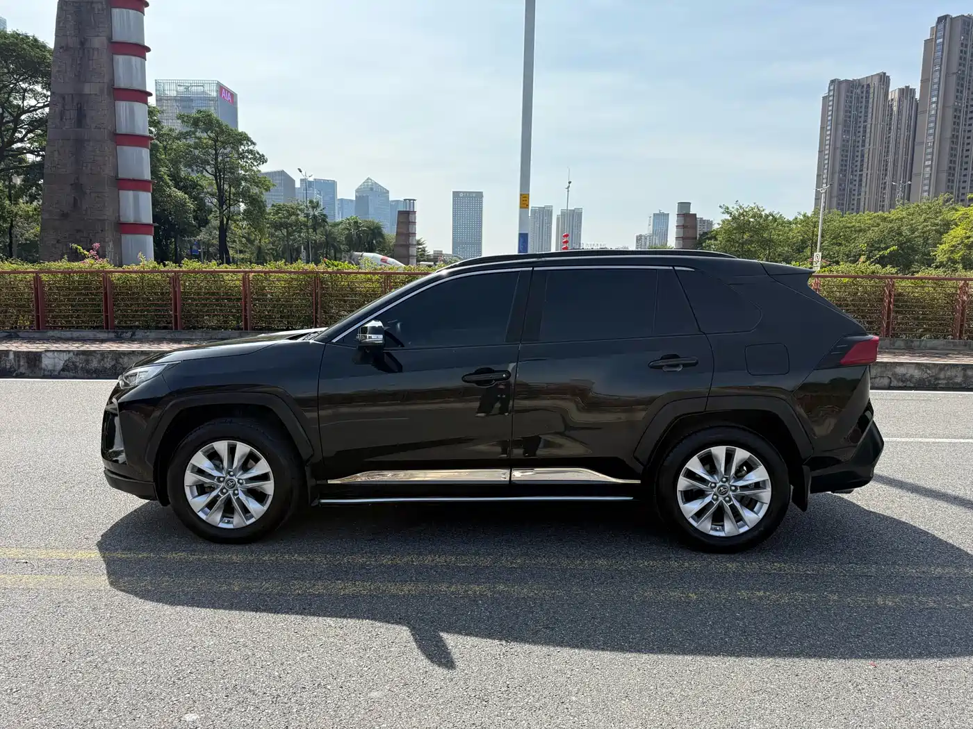 Toyota Wildlander 2022 2.0L CVT FWD Leading Edition фото 15