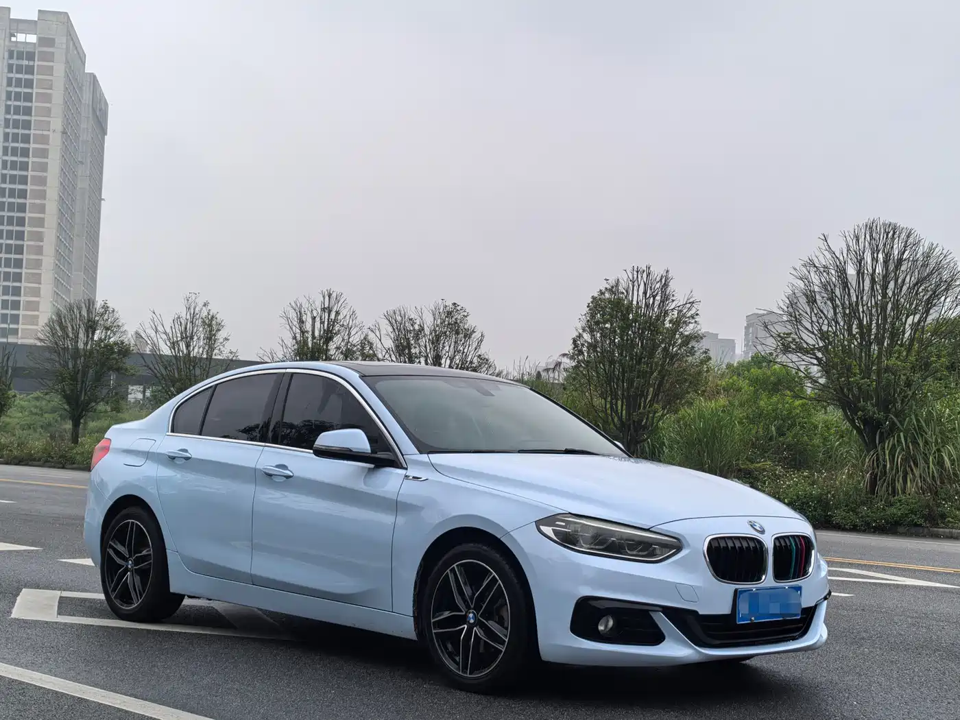 BMW 1 Series 2017 118i Sport фото 3