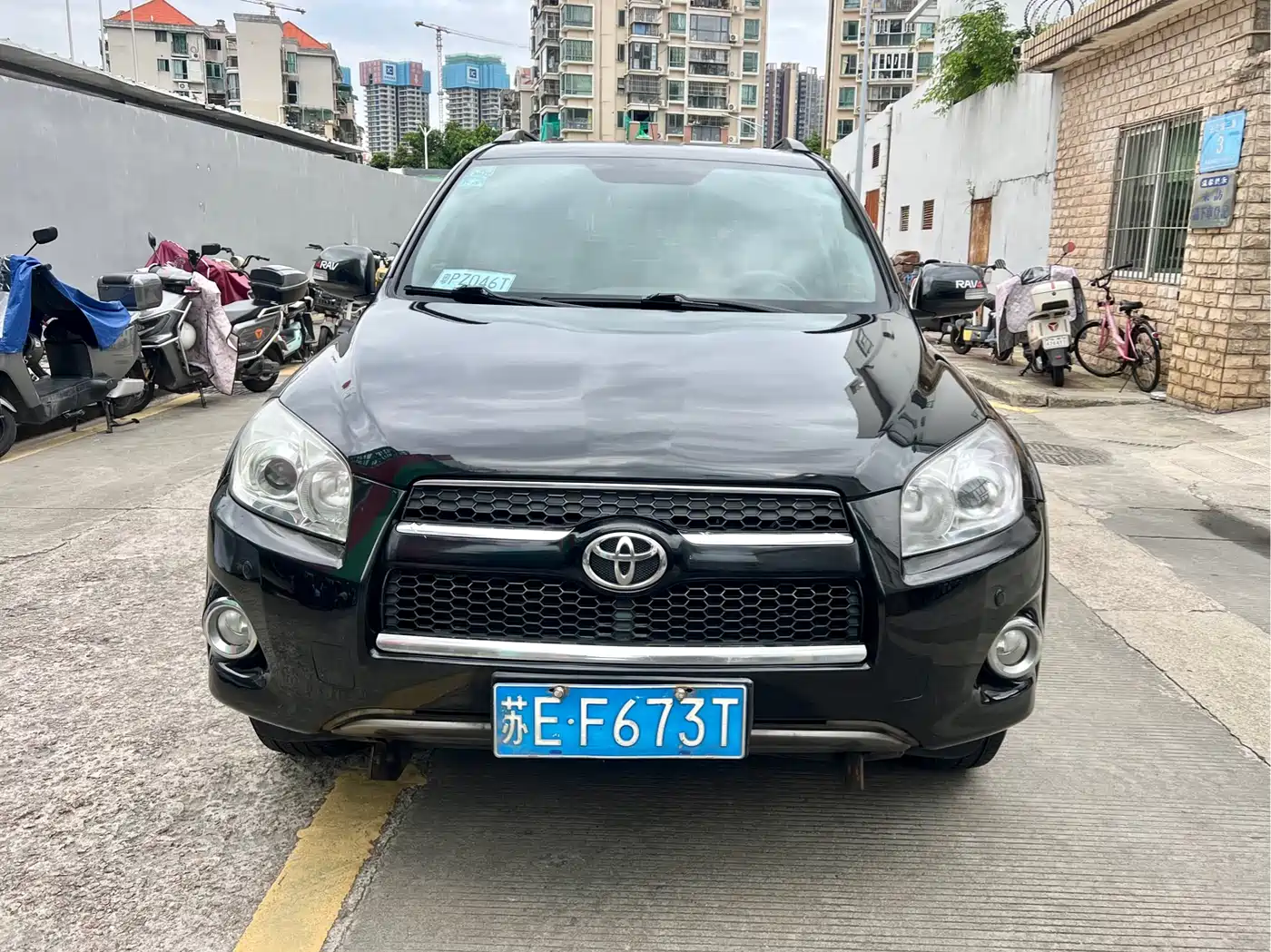 Toyota RAV4 Rongfang 2011 2.4L Automatic 4WD Ultimate Navigation Edition фото 3