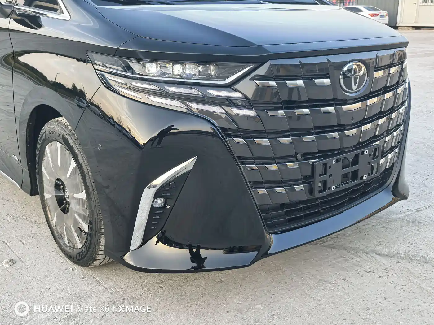 Toyota Alphard 2024 Hybrid 2.5L Ultimate Enjoyment Edition фото 3