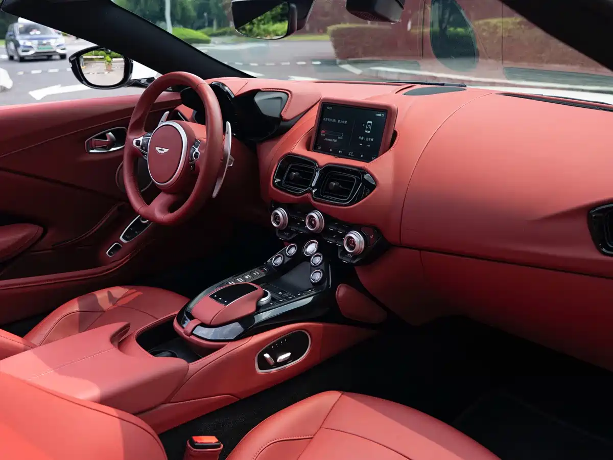 Aston Martin V8 Vantage 2022 2022 4.0T V8 Roadster