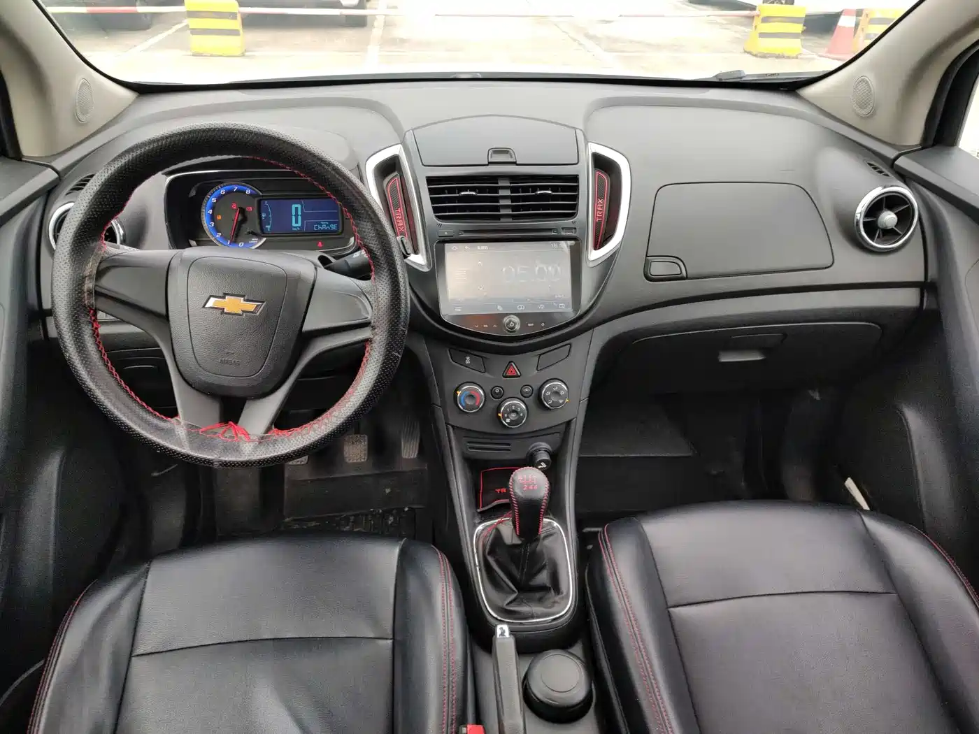 Chevrolet Trax 2016 1.4T Manual 2WD Comfort Sunroof Edition фото 9