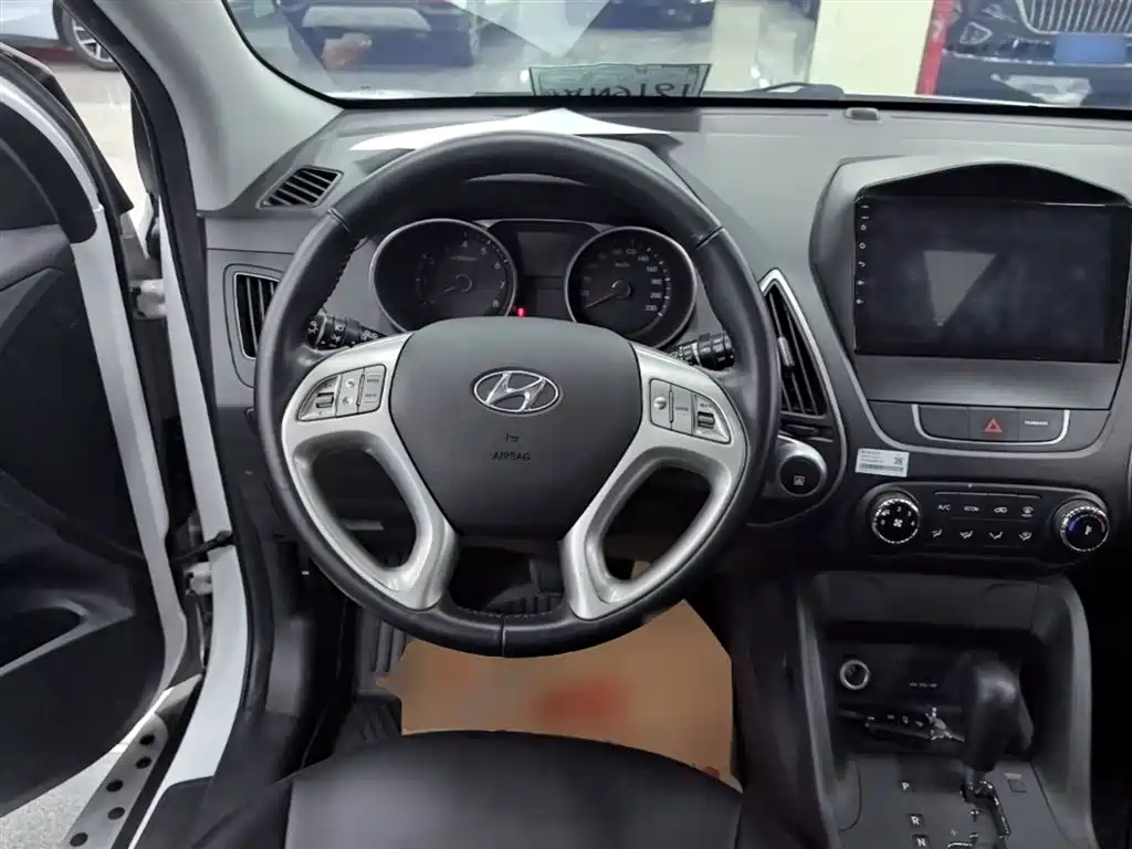 Hyundai Beijing Hyundai ix35 2015 2.0L Automatic 2WD Comfort China V фото 11
