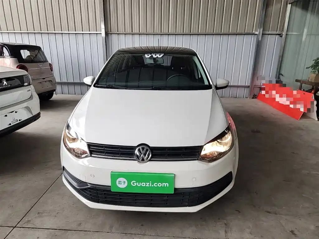 Volkswagen Polo 2016 1.4L Manual Trend фото 3