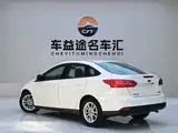 Фото 6 - Ford Focus