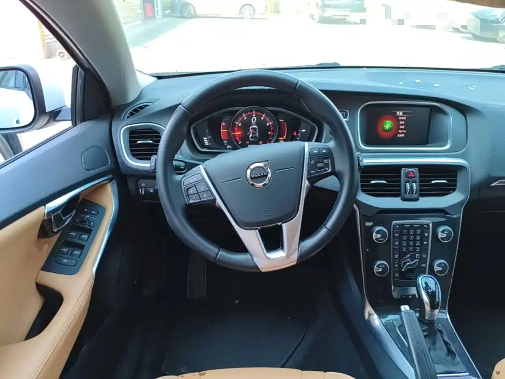 Volvo V40 2019 2018 T3 Inscription Edition