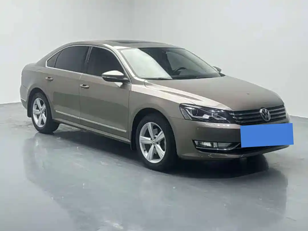 Volkswagen Passat 2015 1.8TSI DSG Prestige Edition фото 3