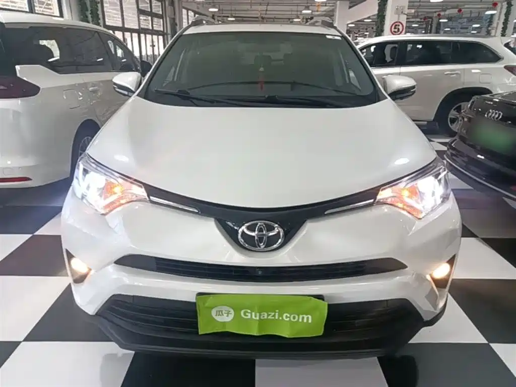 Toyota RAV4 Rongfang 2019 2.0L CVT 2WD Trend Edition China VI фото 3