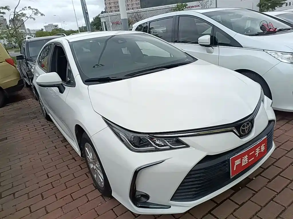 Toyota Corolla 2019 1.2T S-CVT GL Pioneer Edition фото 4