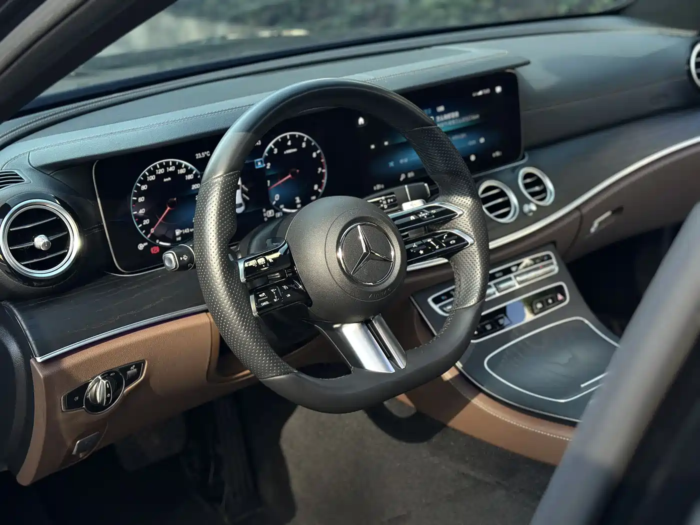 Mercedes-Benz E-Class 2022 E 300 L Luxury фото 8