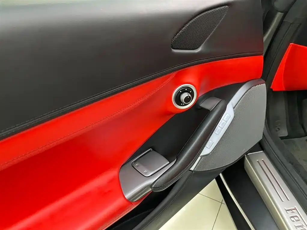 Ferrari Portofino 2019 2018 Model 3.9T