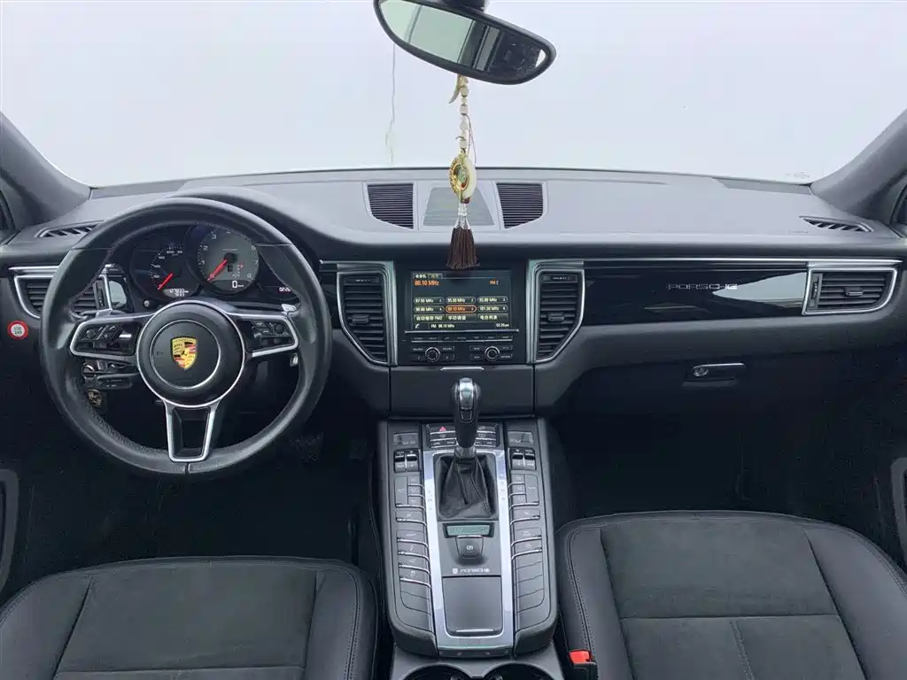 Porsche Macan 2016 Macan S 3.0T фото 16