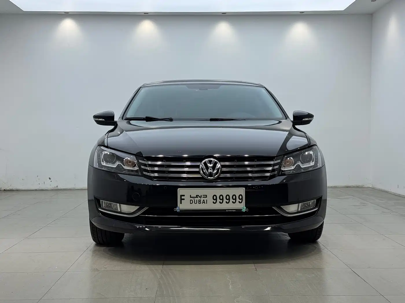 Volkswagen Passat 2015 1.8TSI DSG Prestige Edition фото 2