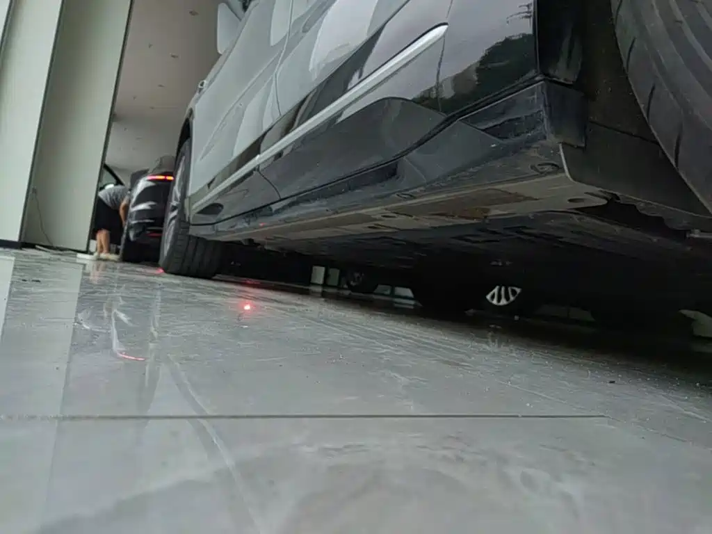 Photo 22 - NIO EC6