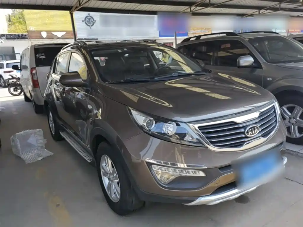 Kia Sportage 2014 2.0L Automatic 2WD GL Edition фото 4