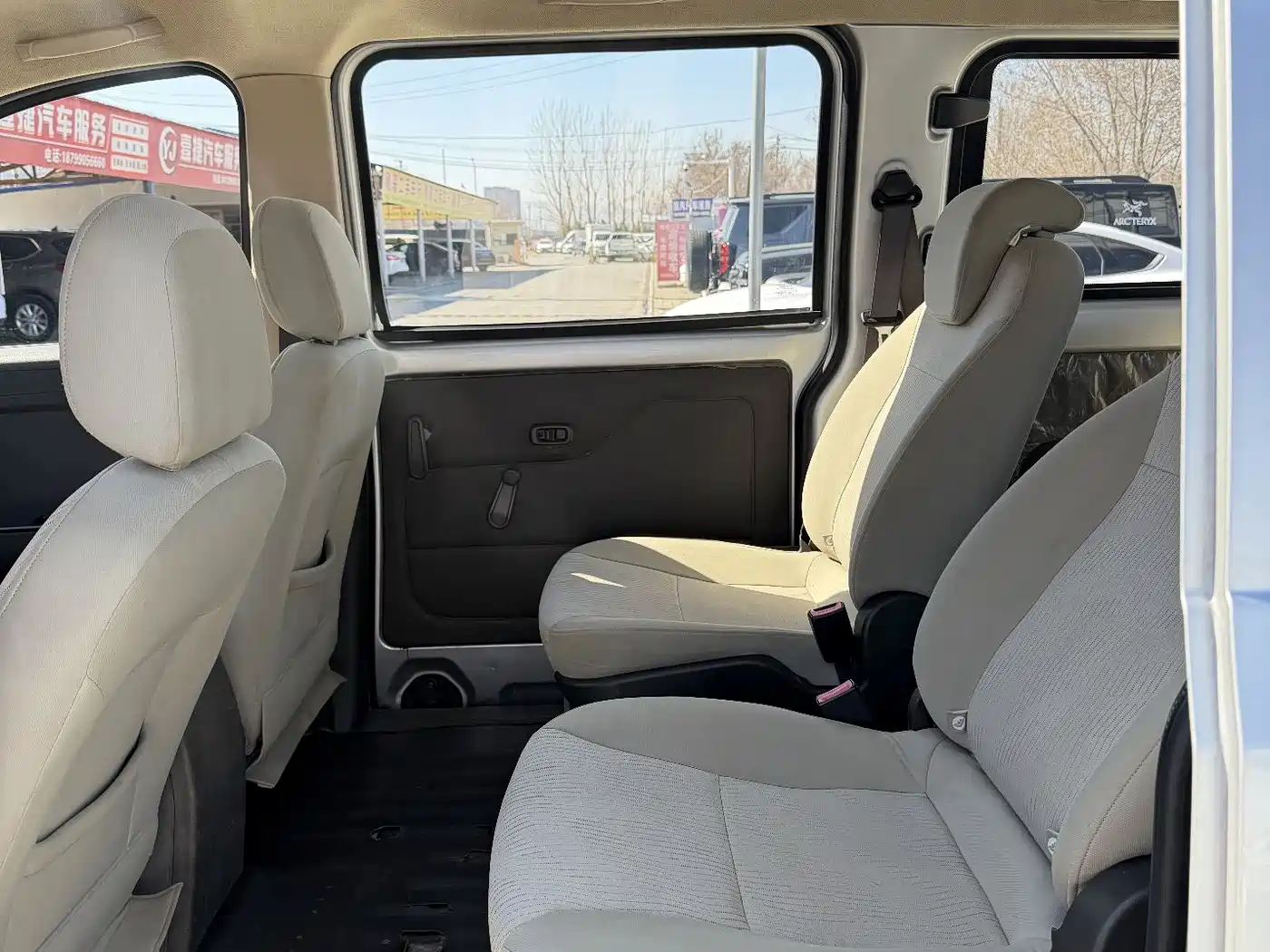 Wuling Motors Wuling Rongguang V 2017 2016 1.5L Standard