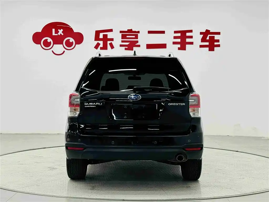 Subaru Forester 2016 2.5i Prestige Navigation Edition фото 4