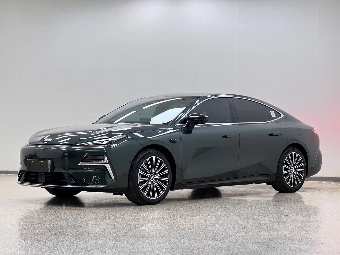 Geely Galaxy Galaxy Xingyao 8 2025 Model 130km EM-i Flagship Edition