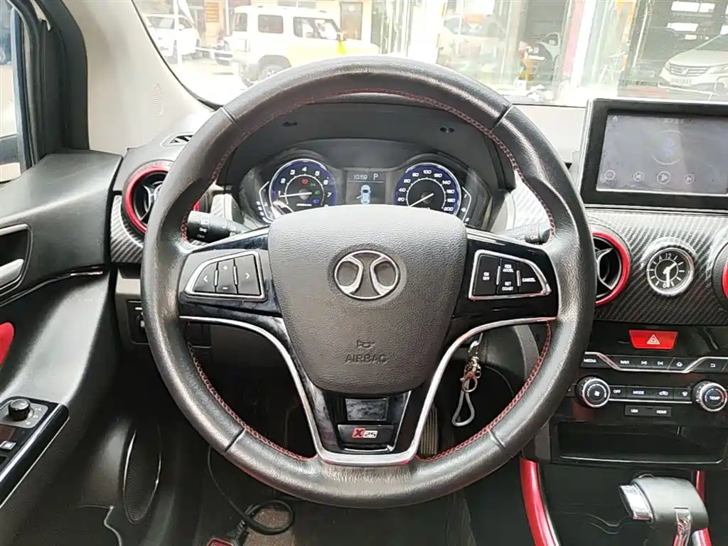 BAIC Senova X25 2017 2017 1.5L Auto Elite Navigation