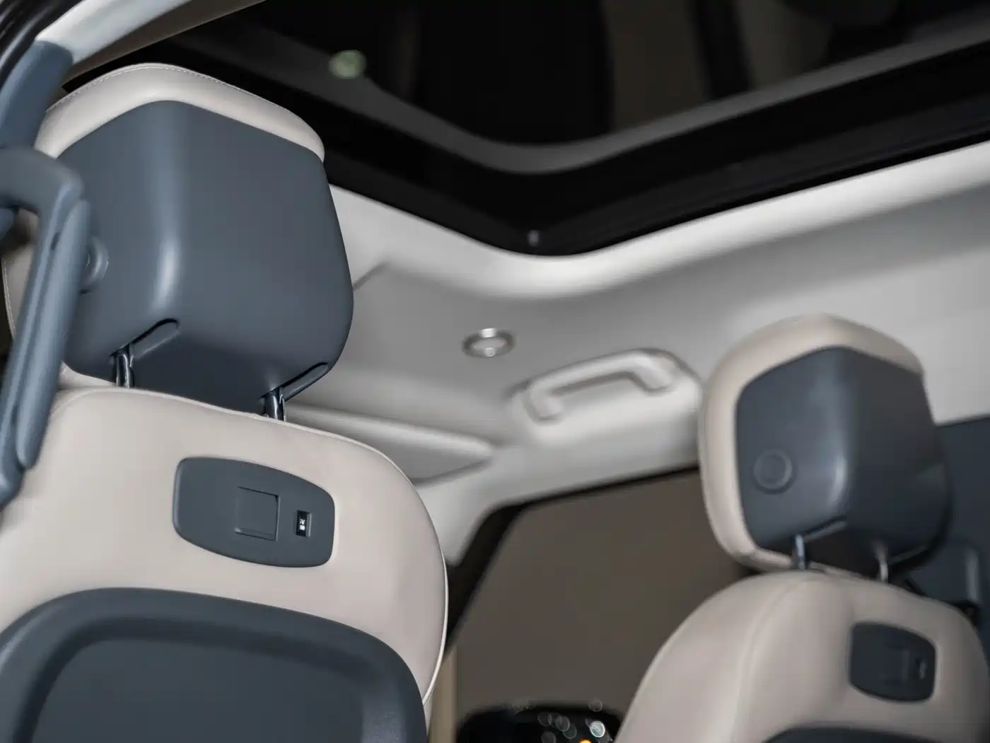 Land Rover Defender 2020 Model 110 P400 HSE фото 21
