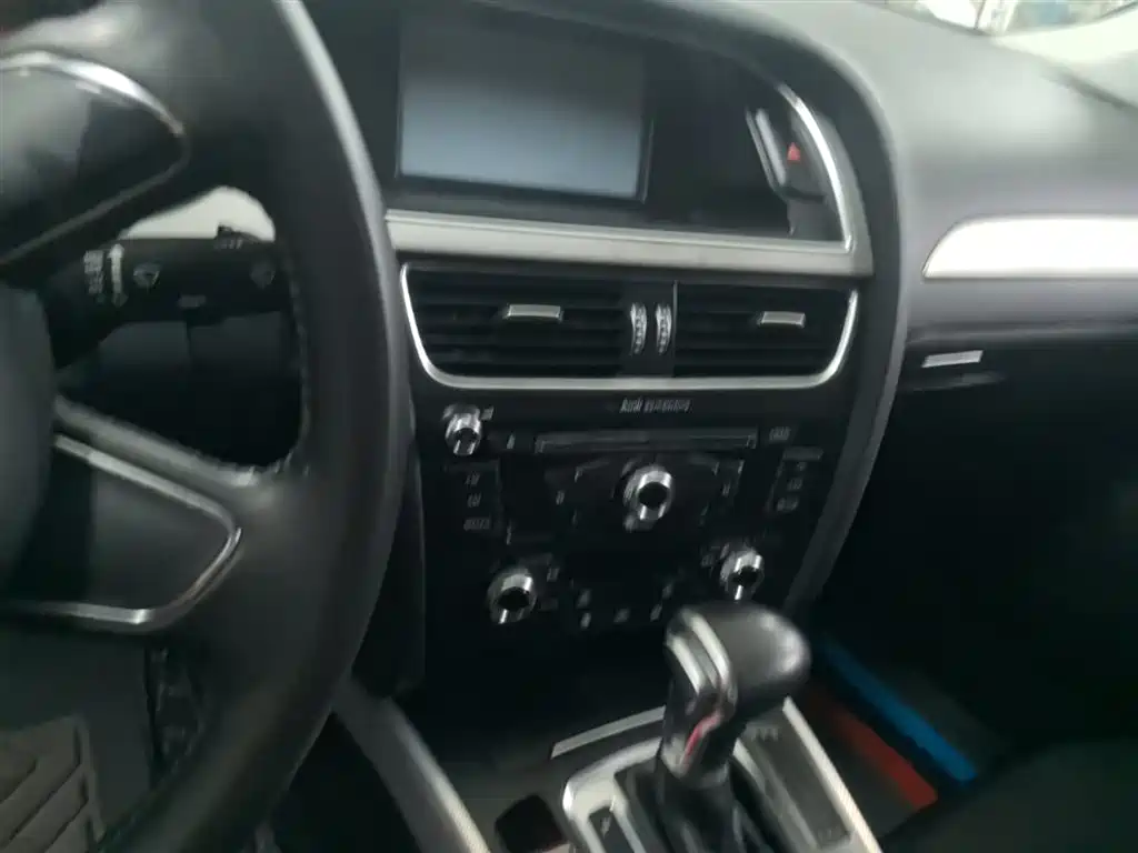 Audi A4L 2015 30 TFSI Auto Comfort фото 13