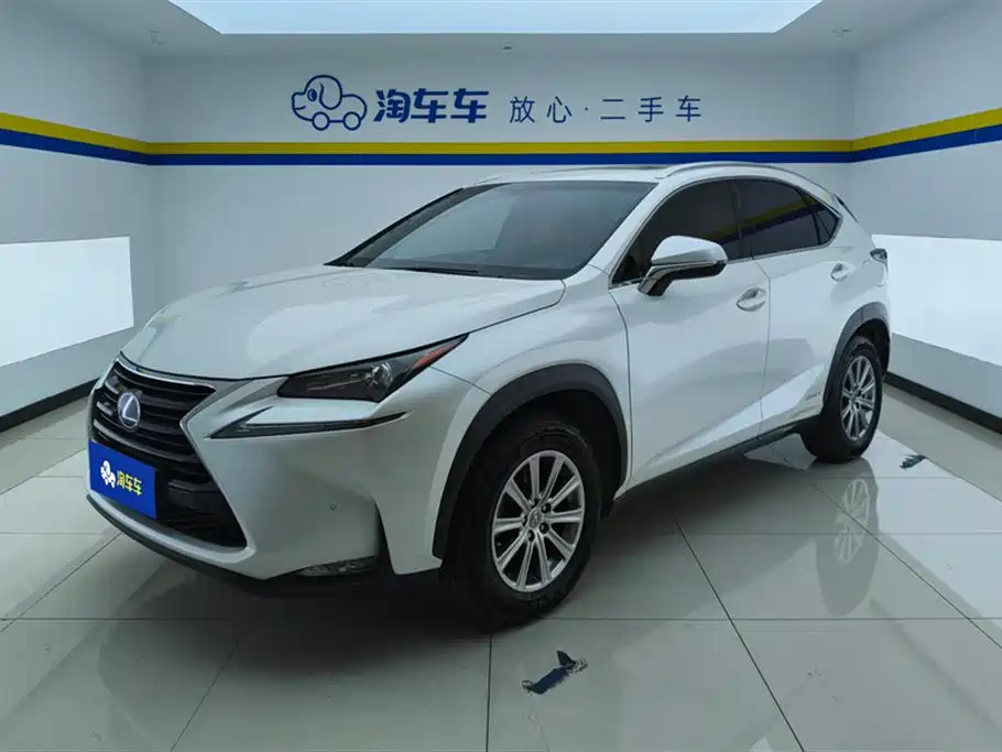 Lexus NX 2015 300h FWD Luxury