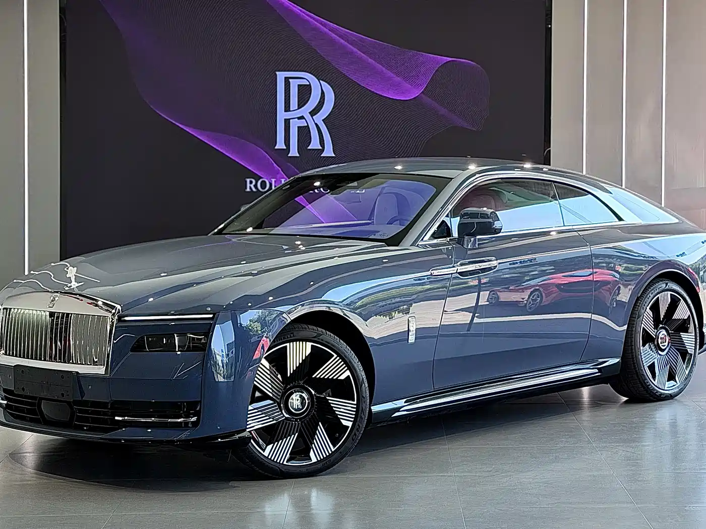 Rolls-Royce Spectre, 2024 год