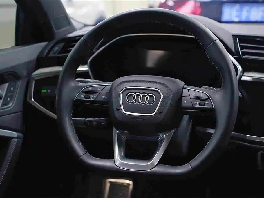 Audi Q3 2025 2025 quattro 45th Anniversary Edition 35TFSI Fashion Dynamic