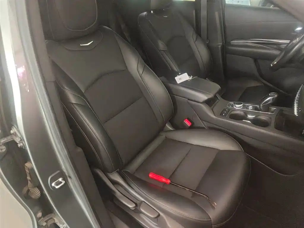 Cadillac XT4 2018 Model 28T 2WD Technology фото 25