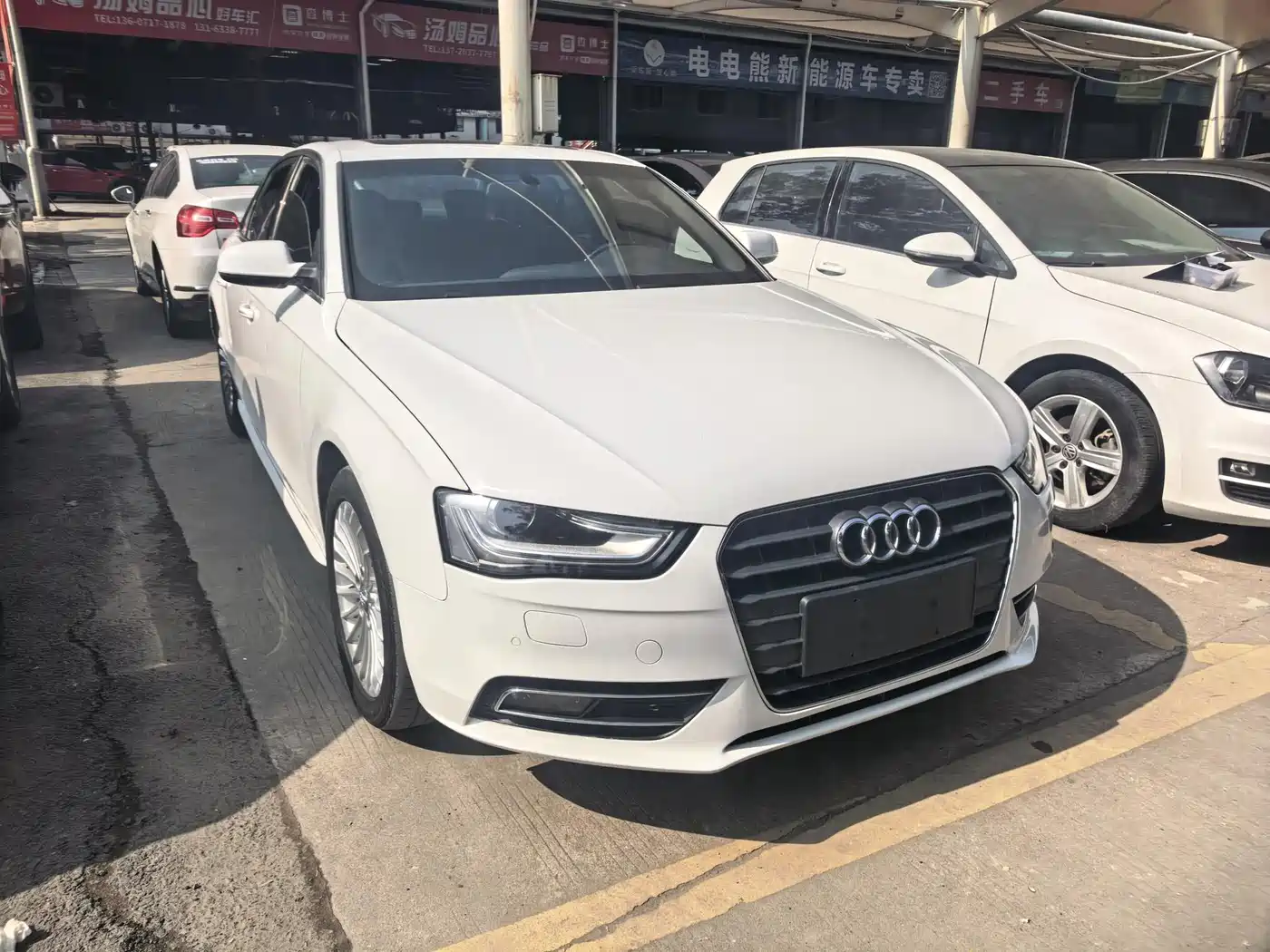 Audi A4L 2015 35 TFSI Auto Comfort фото 3