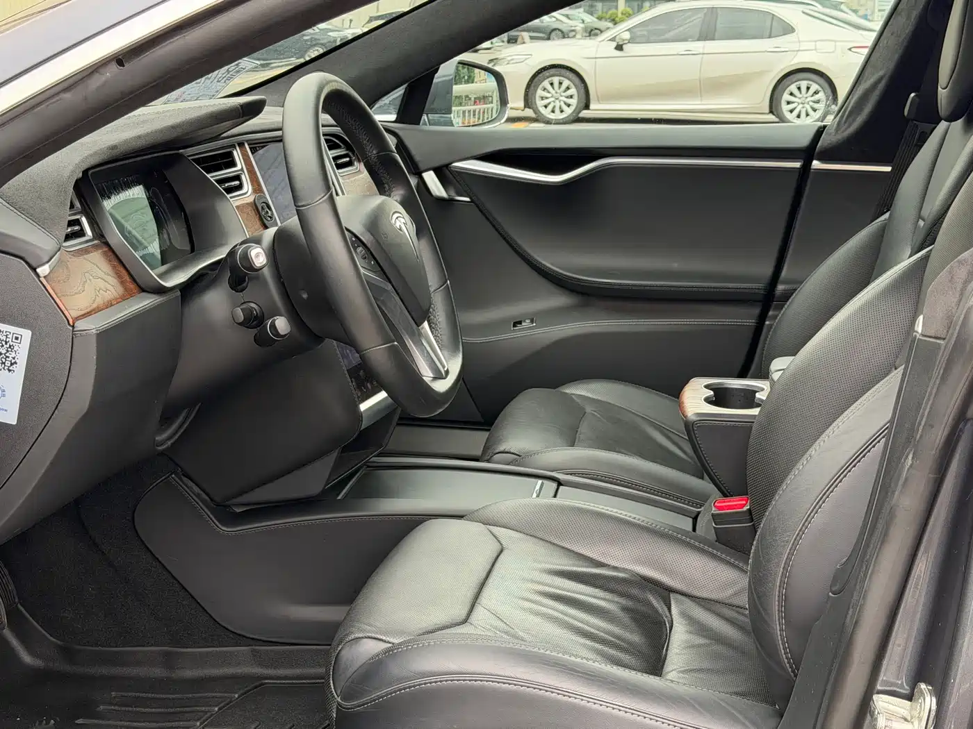 TESLA MODEL S